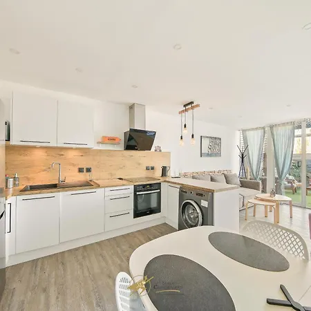 Apartman Duplex Confort Avec Terrasse A 500m Des Plages Hyères