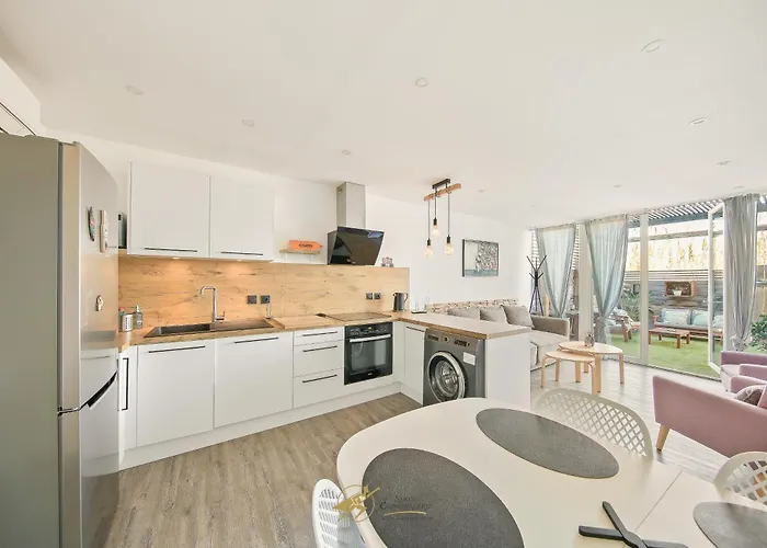 Apartman Duplex Confort Avec Terrasse A 500m Des Plages Hyères